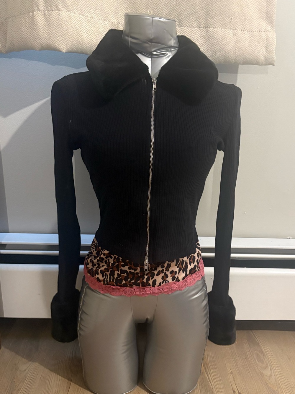 SHEIN Black Ribbed Zip-Up Bomber Jacket with Faux-Fur Collar